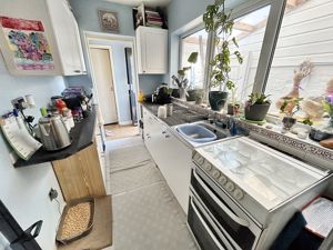 Kitchen- click for photo gallery